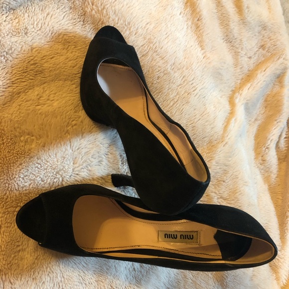 Practically New Miu Miu Nero suede peep toe heel - Picture 3 of 5